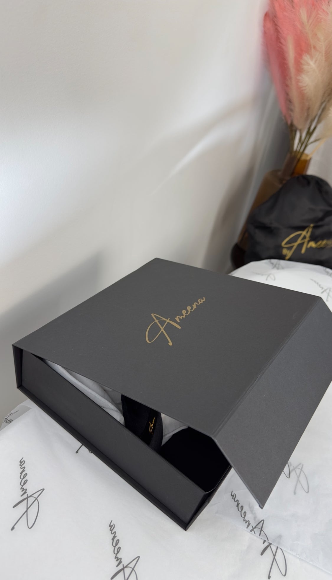 Hijab Box Classique – 3 foulards (Soie, Jazz, Jersey) + accessoire