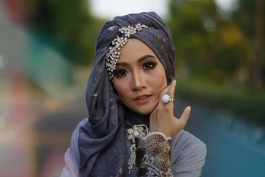 Comment intégrer le Hijab dans votre Style Vestimentaire AMEENA