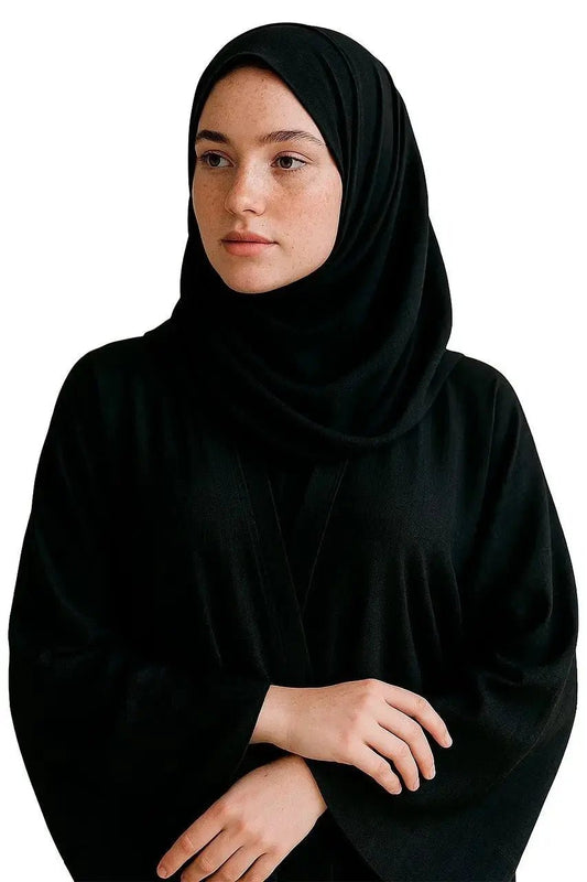 L’art du layering : superposer vos pièces pour un look moderne et pudique | AMEENA AMEENA