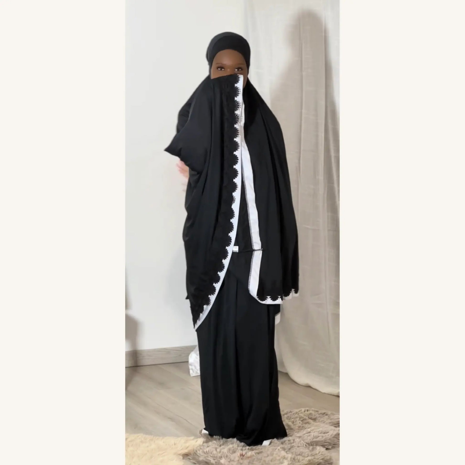 Telekung malaisien brodé ensemble prière complet artisanal — AMEENA boutique islamique
