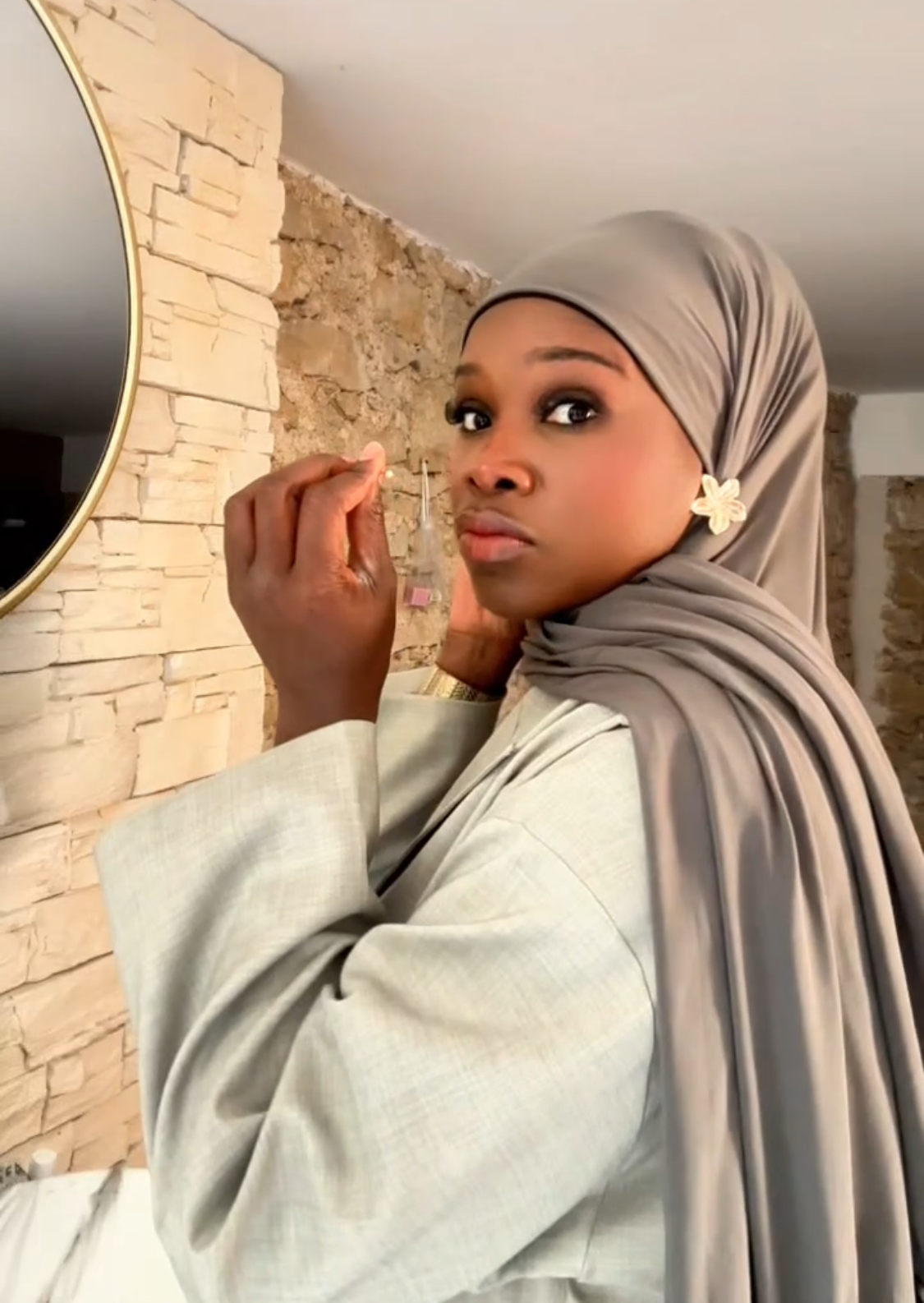 Selected Variant Image